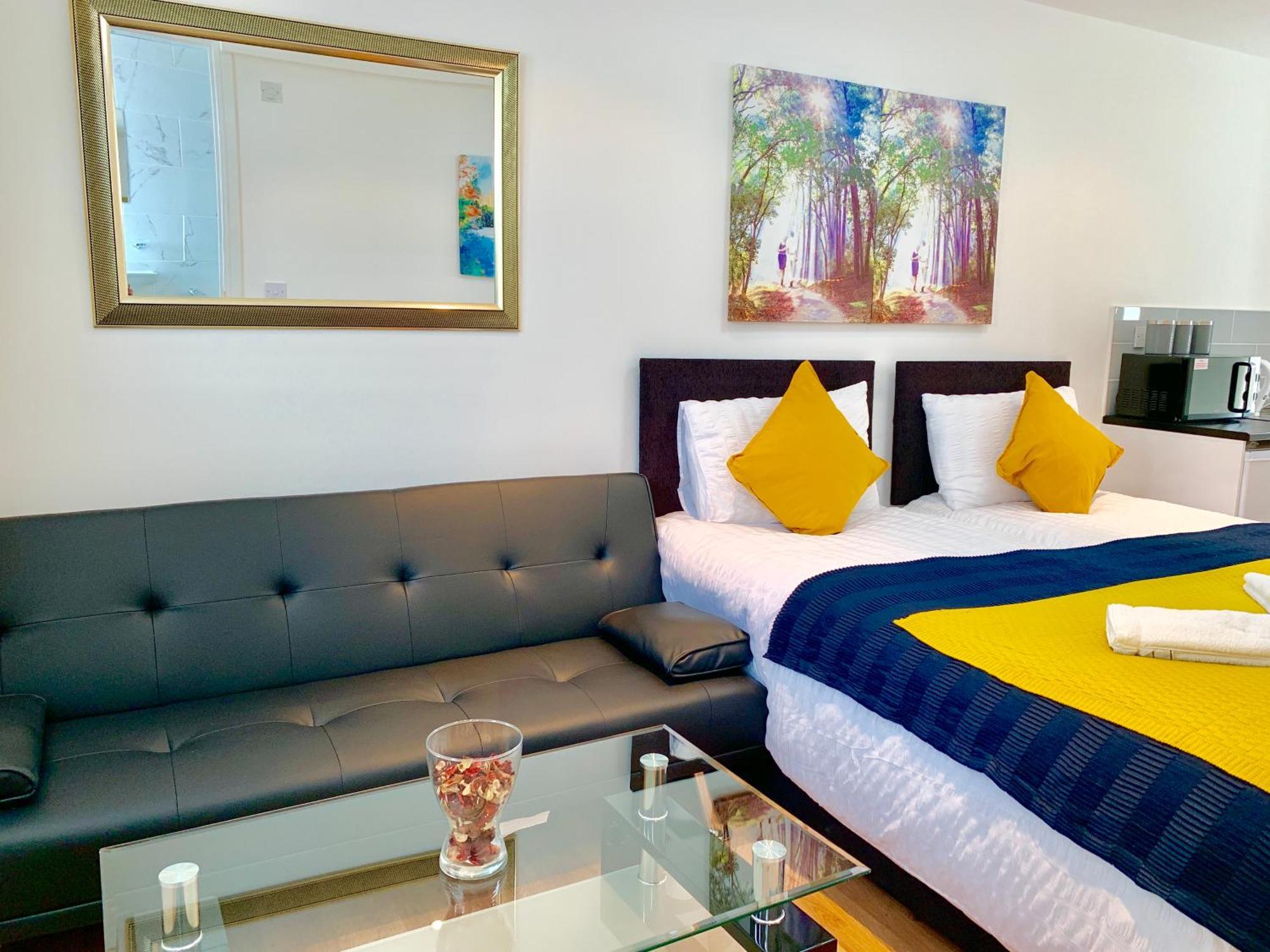 London Studio Apartments, Private Bathroom, Kitchenette, Parking, Np2 외부 사진